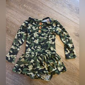 Posh peanut 6-12 month twirl bodysuit
